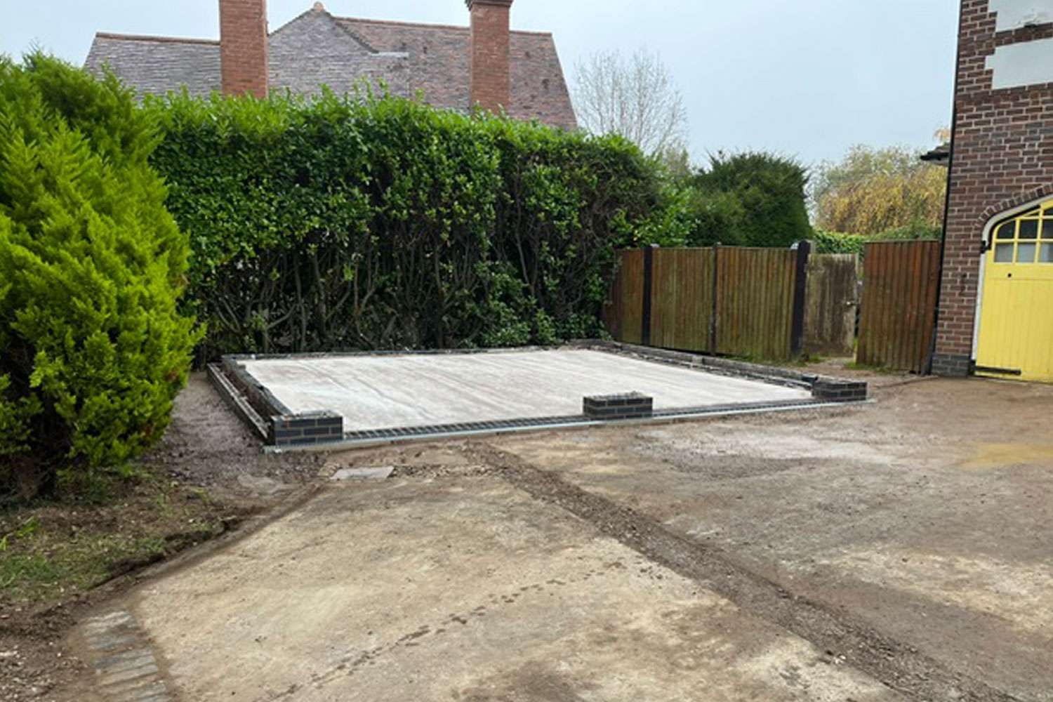 Extension base